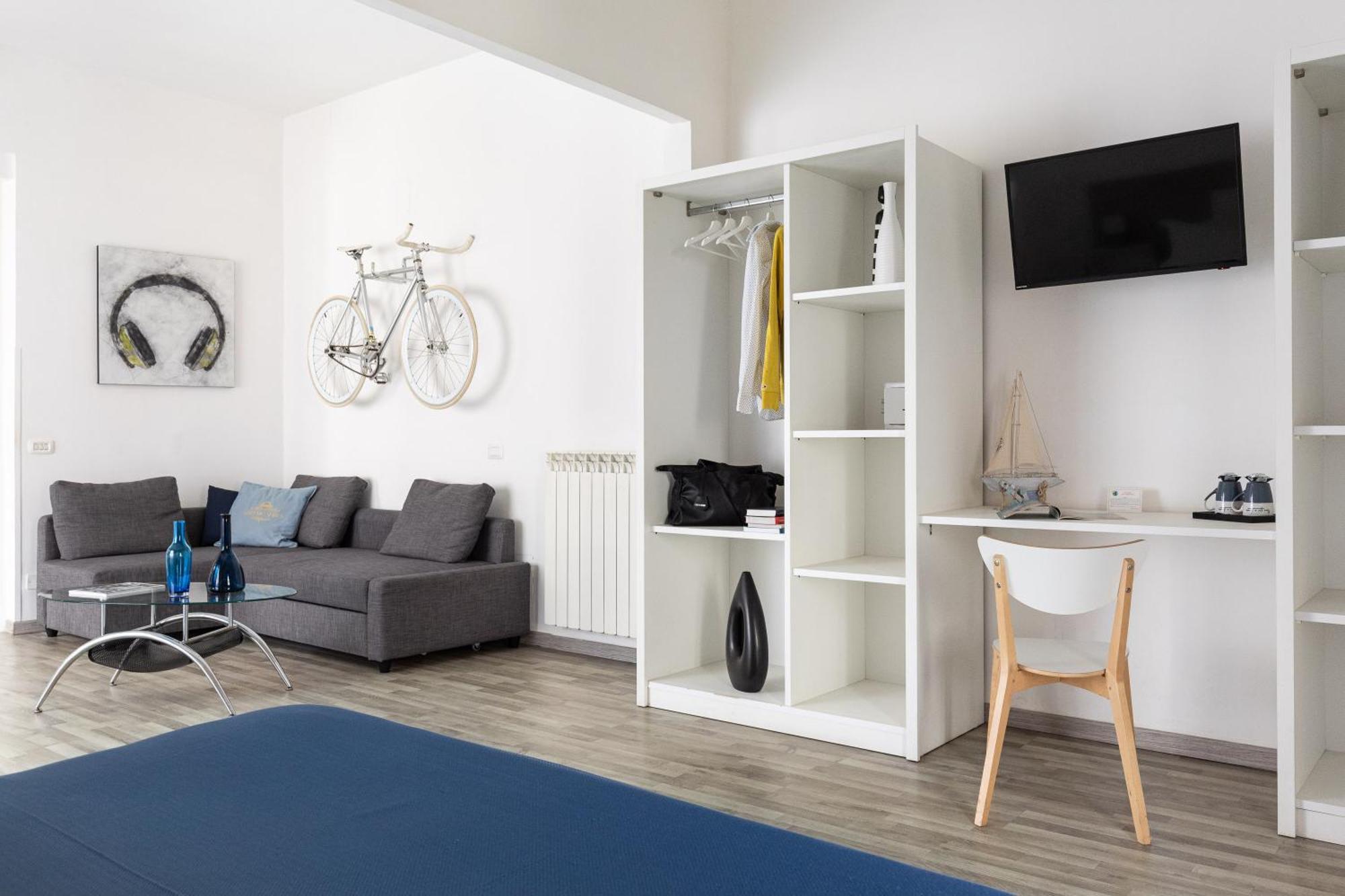 B&B Vitruvio Suites Формія Екстер'єр фото