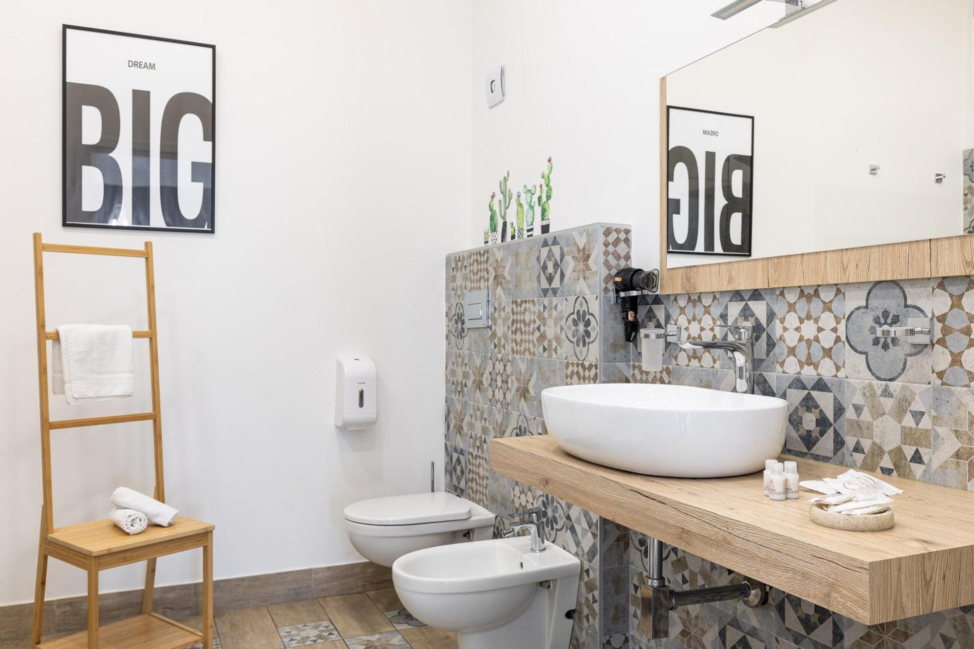 B&B Vitruvio Suites Формія Екстер'єр фото