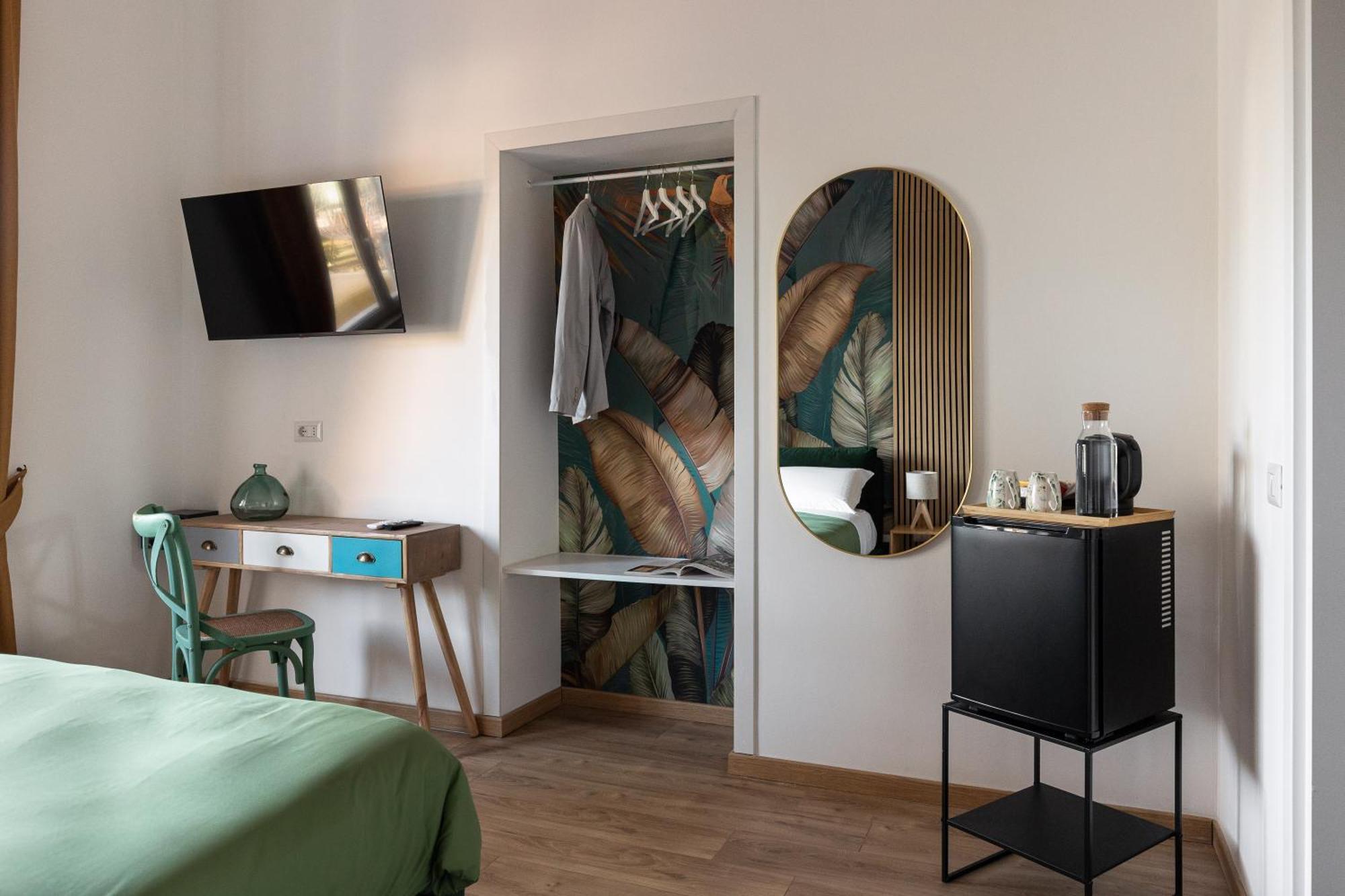 B&B Vitruvio Suites Формія Екстер'єр фото