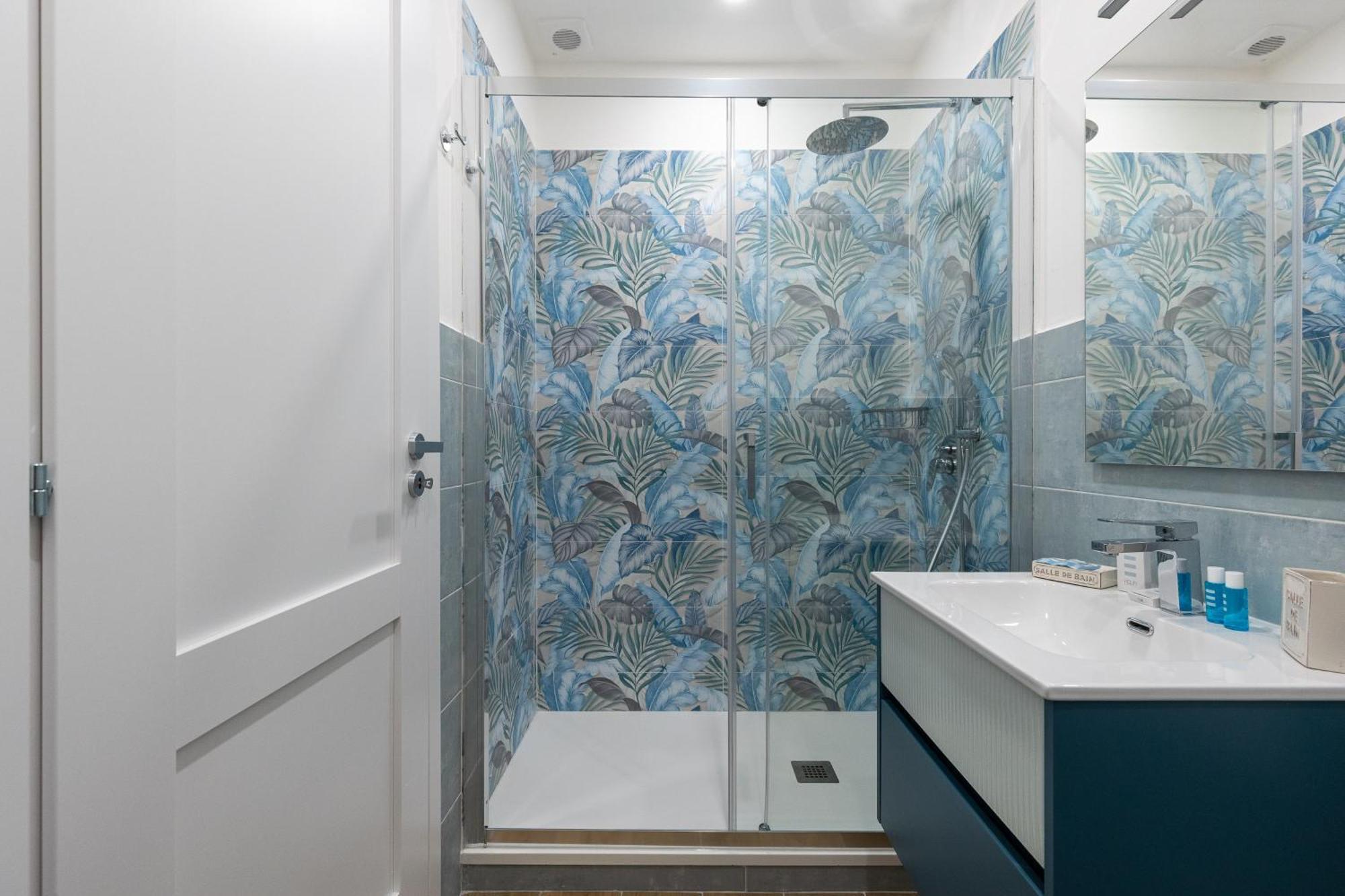 B&B Vitruvio Suites Формія Екстер'єр фото