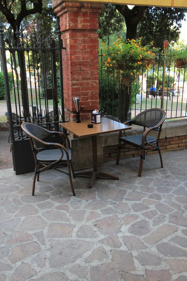 B&B Vitruvio Suites Формія Екстер'єр фото
