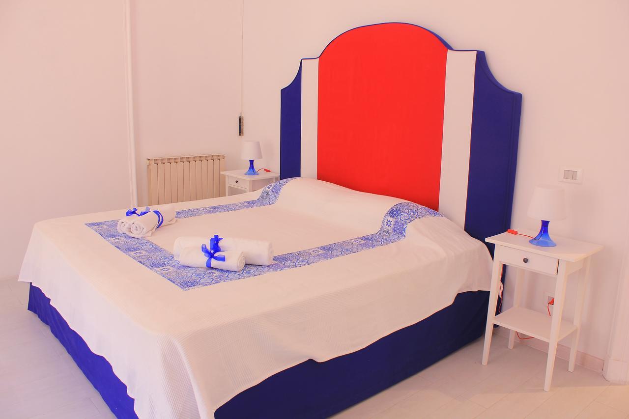 B&B Vitruvio Suites Формія Екстер'єр фото