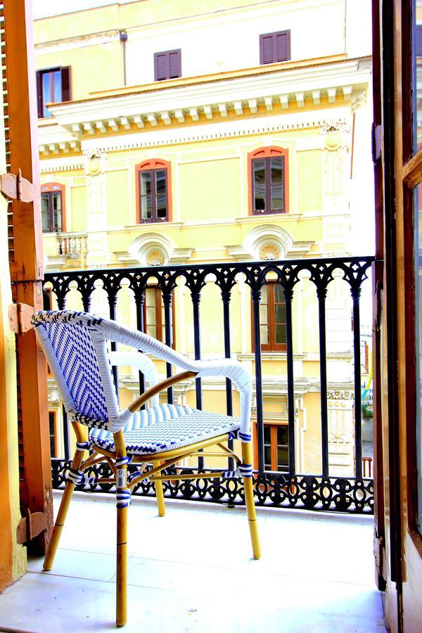 B&B Vitruvio Suites Формія Екстер'єр фото