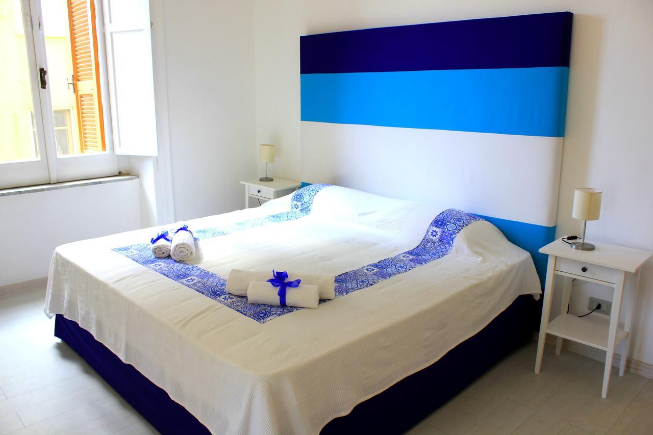B&B Vitruvio Suites Формія Номер фото