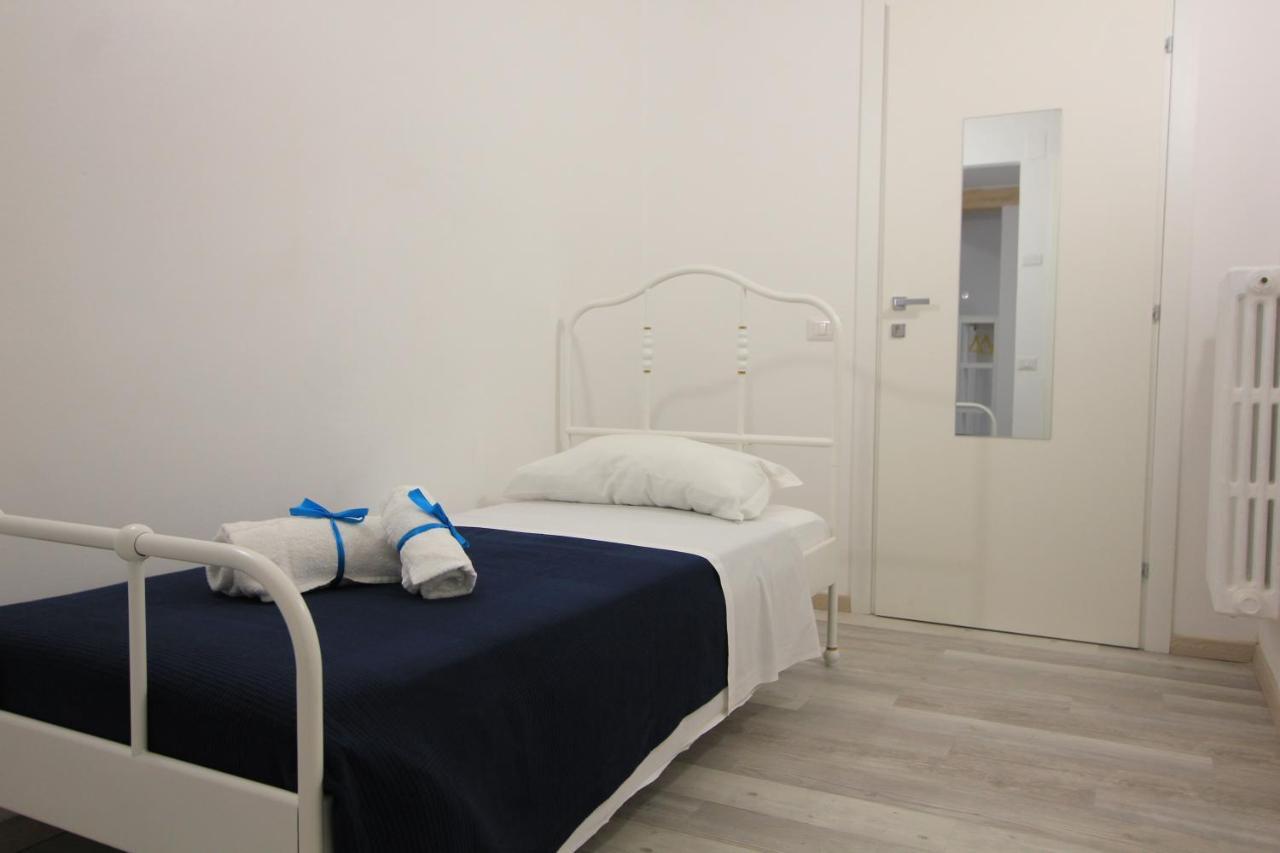 B&B Vitruvio Suites Формія Екстер'єр фото
