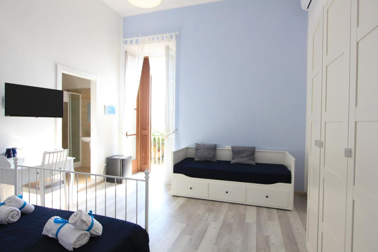 B&B Vitruvio Suites Формія Екстер'єр фото